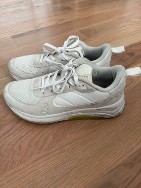 MUNICIPAL Women's Neutral White Cream Casual Sneakers - sz 10